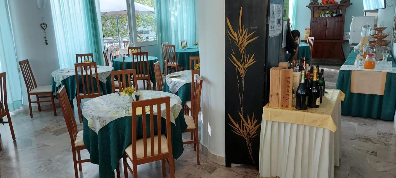 Hotel Santini Rimini Extérieur photo