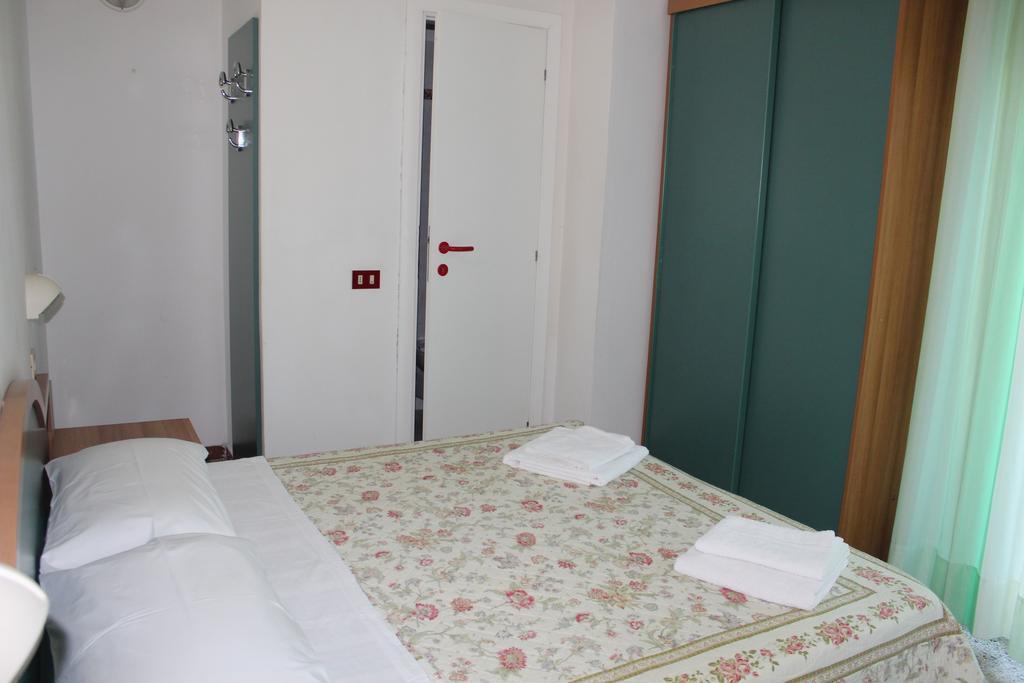 Hotel Santini Rimini Chambre photo