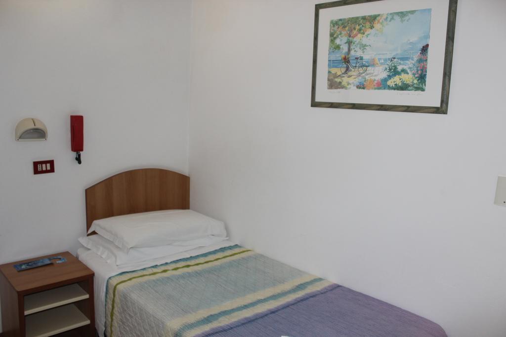 Hotel Santini Rimini Chambre photo