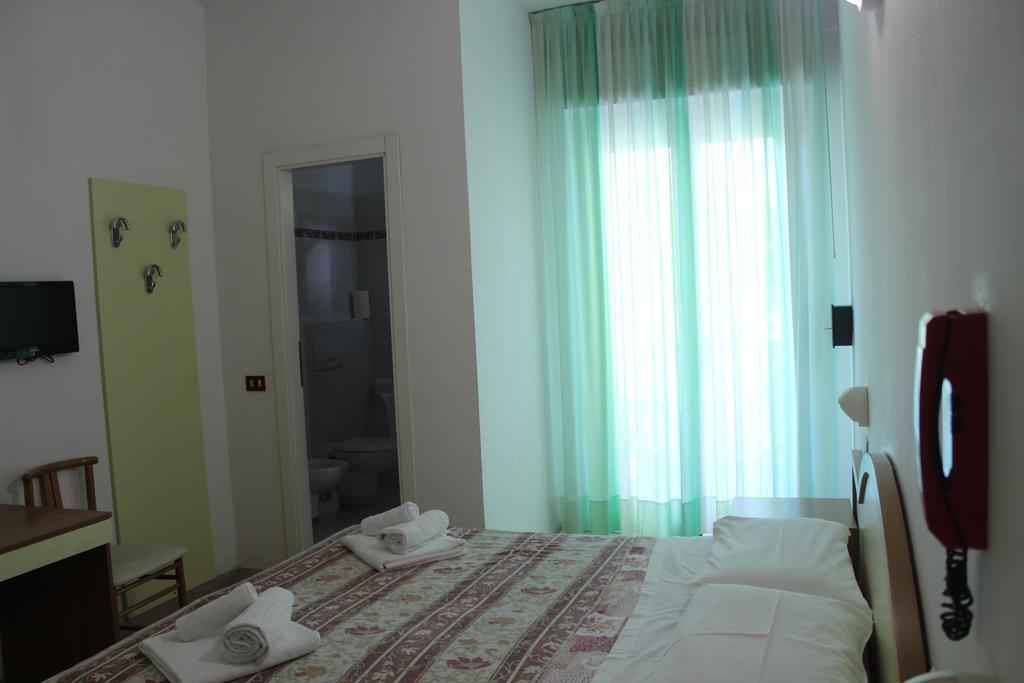 Hotel Santini Rimini Chambre photo